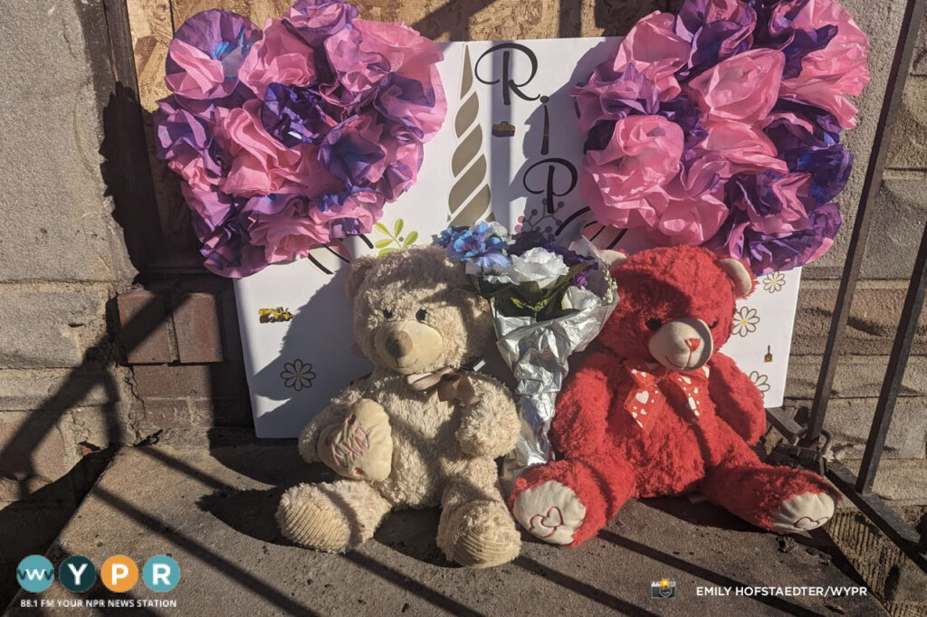 Teddy Bears at a makeshift memorial on a Highalndtown Memorial. Photo Credit WYPR & Emily Hofstaedter